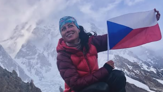 Elle était une "source d'inspiration" : une alpiniste tchèque chute mortellement sur la "montagne tueuse"