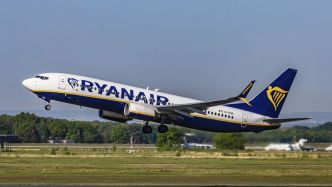 La compagnie aérienne Ryanair va encore changer la taille de son bagage cabine : bonne ou mauvaise nouvelle ?
