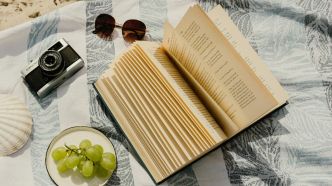 Voici les 5 romans à mettre dans votre valise cet été
