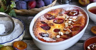 Le gâteau aux prunes et mûres de Yotam Ottolenghi