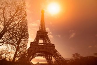 La chaleur a fait 3 700 morts en 2024 et le gouvernement affaiblit ses efforts pour le climat