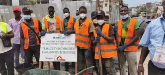 Assainissement  / Bouaké Fofana sur le terrain pour booster les travaux de curage de caniveaux (reportage)