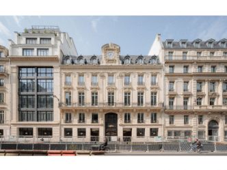 À Paris, ORY.architecture remanie un immeuble de bureaux en un espace flexible et moderne