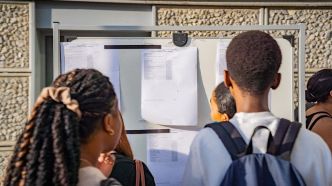 Le taux de réussite au bac atteint 85,75% avant les rattrapages, en très légère hausse, annonce Elisabeth Borne