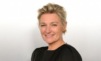 C à vous : Anne-Elisabeth Lemoine prend une décision choc, et ça arrange bien les affaires de ce chroniqueur star