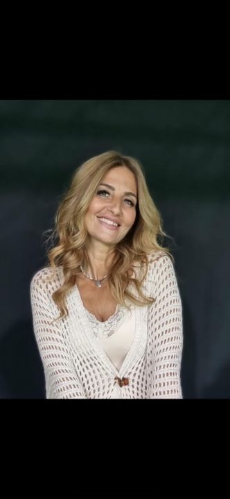 Isabelle Didi Oliel: Je n’étais pas à Nova le 7 octobre, à Nir Oz, à Be'eri... Je n'ai pas d'enfant soldat à Gaza... Mais je suis une pièce de ce peuple blessé