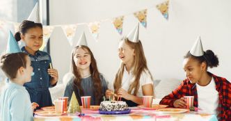 Demander aux autres d'apporter à manger à l'anniversaire de son enfant, ça se fait ou pas ?