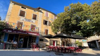 Au restaurant Le Chamatte de Vergons, la jeune cheffe se prépare à courir les 26 km du Trail Hyèges Verdon