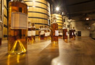 La Chine taxe le cognac français en riposte aux mesures de l'UE