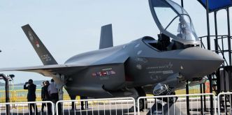 Achat d'armement en Suisse: La délégation des finances exige la transparence sur les F-35