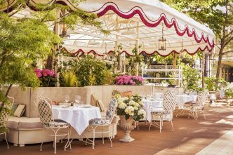 Nos plus belles terrasses ensoleillées à Paris (certaines cachent même des piscines)