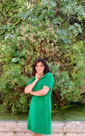 Sandrine Sarroche marraine du premier festival d'humour à Porquerolles, Les Rires du crocod'île, qui démarre ce vendredi