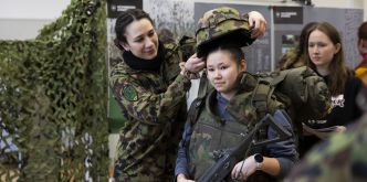 Armée suisse: Une jeune Suissesse sur quatre prête à s'engager militairement