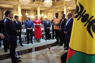 Sommet sur la Nouvelle-Calédonie : pas d'accord, transition de 15 à 20 ans, « Etat associé »... Où en sont les discussions à l'Elysée ?