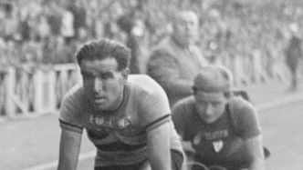 "C'est une partie de l'histoire du Tour de France qui s'en va avec lui" : un "cycliste de légende", porteur du maillot jaune, est mort à l'âge de 99 ans