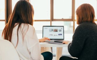 Cumuler micro-entreprise et fonctionnaire : conditions, démarches, piège