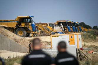A69: des centaines d'opposants rassemblés près du chantier