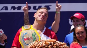 Chestnut reprend sa ceinture de mangeurs d'hot-dogs