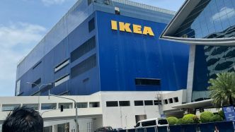 SDF depuis la saisie de son camping-car, il vivait devant un magasin Ikea... L'espoir renaît quand l'enseigne suédoise lui propose un emploi