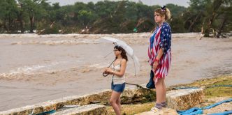 États-Unis: Au Texas, 13 morts et de nombreux disparus dans des inondations
