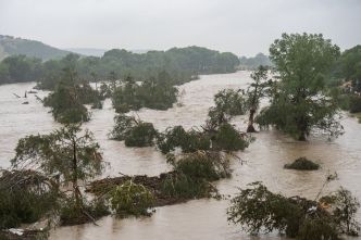 Des inondations au Texas font au moins 13 morts et une vingtaine de disparus