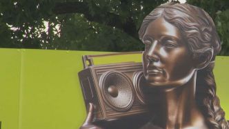 «Ça me fâche»: des illustrateurs dénoncent l'utilisation de l'IA dans des promos du FEQ