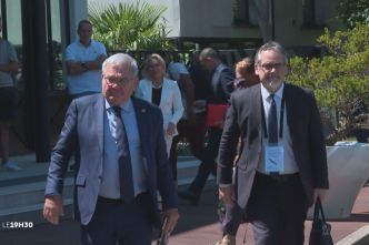"Pas d'État associé" ou "période transitoire" : des formations non-indépendantistes partagent leurs attentes avant l'ouverture des discussions à Bougival