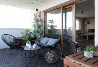Ce banc en bois à 27 € fait un carton chez Action et il est parfait pour votre été au jardin