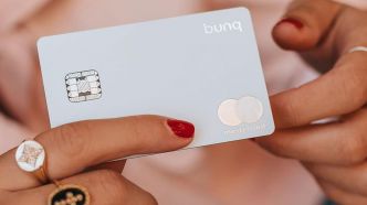 Dans quelle banque en ligne dénicher une carte bancaire en métal ?