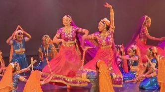 Kaliyammâvin Pârvayil : la mémoire des engagés indiens prochainement dansée aux Folies Bergère