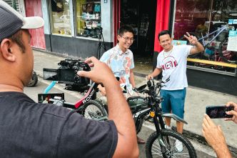 "Mets ton casque”, la campagne de sensibilisation 2.0 de Jordy Chan