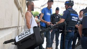 Violences à la station Comédie : un trentenaire, ivre, insulte et agresse des policiers municipaux à Montpellier