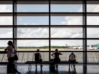La Suède, le pays de la «honte de prendre l'avion», supprime sa taxe aérienne