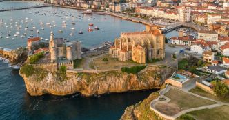 Anne Sinclair : "C'est un endroit sauvage, difficile d'accès", elle nous ouvre enfin les portes de sa maison à Belle-Île-en-Mer dans le golfe de Gascogne