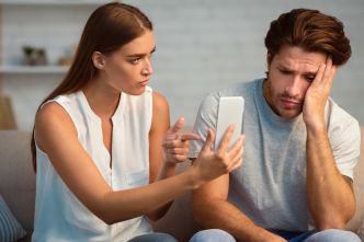 Voici les 5 raisons les plus courantes d'infidélité d'après des experts (l'une d'elles passe souvent inaperçue)