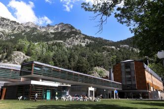 Intempéries : en Aragon, 300 touristes évacués par convois après des éboulements sur la route menant à Panticosa