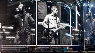 Retrouvailles et pluie de tubes... Oasis a signé son retour sur scène à Cardiff