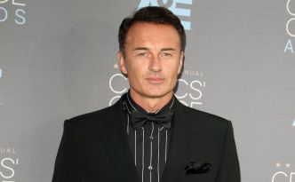 Mort de Julian McMahon : son histoire d'amour avec une de ses anciennes partenaires, tragiquement disparue il y a un an
