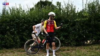 VIDÉO - Tour de France 2025 : la chute malheureuse de Benjamin Thomas et Mattéo Vercher sur les pavés du Mont Cassel | TF1 INFO