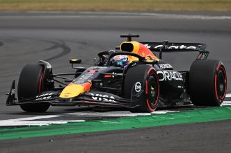 GP de Grande-Bretagne 2025 : Max Verstappen s'offre une 44e pole position surprise sur les terres de Lewis Hamilton