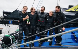« Elle est pour Charlie Dalin celle-là ! », Sam Goodchild remporte la Course des Caps à la barre du bateau du vainqueur du Vendée Globe