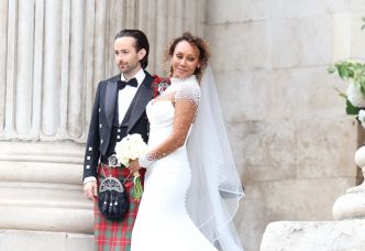 Mel B des Spice Girls se marie à 50 ans et opte pour non pas une mais deux robes