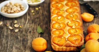Vous avez des abricots très mûrs ? Ce cake sans gluten est d'un moelleux incroyable (et il bluffe tout le monde)