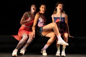 Sexualité et prostitution adolescente : une pièce de théâtre pour ouvrir la discussion avec les élèves