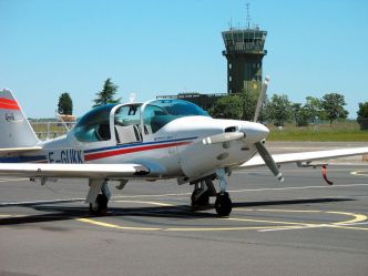Un pilote de 53 ans décède dans un accident d'aéronef à Châteauroux