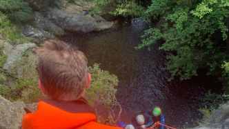 Un jeune pêcheur d'une vingtaine d'années décède emporté par une brutale montée des eaux dans les Pyrénées catalanes