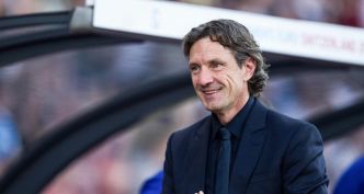 Équipe de France (F) : la joie de Laurent Bonadei après la victoire contre l'Angleterre