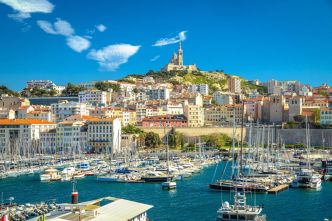 Soprano : "Je ne flambe pas", il nous ouvre les portes de sa maison modeste à Marseille où il vit avec ses 4 enfants