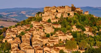 Près d'Albi, ce village perché est l'un des plus beaux du Tarn
