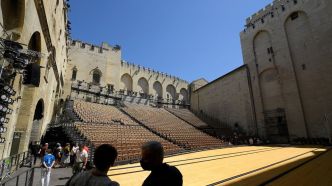 "C'est un vrai gain pratique" : de plus en plus de compagnies choisissent le train pour transporter matériel et décors jusqu'au Festival d'Avignon